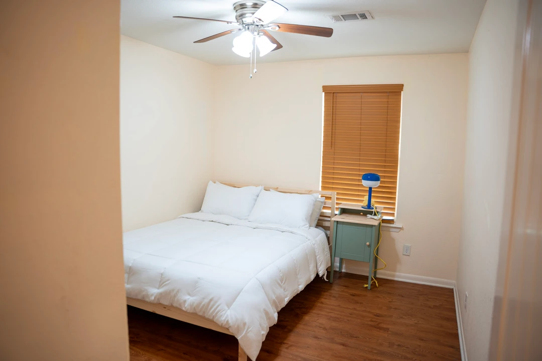 A place to stay — photograph 25.