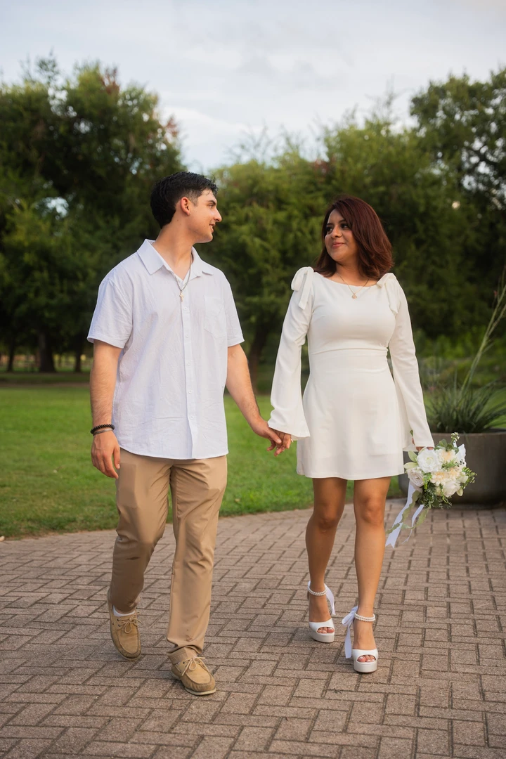 Engagement in the park — photograph 40.