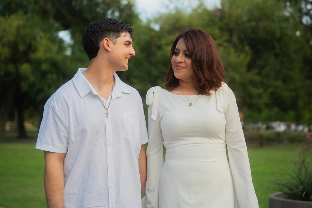 Engagement in the park — photograph 47.