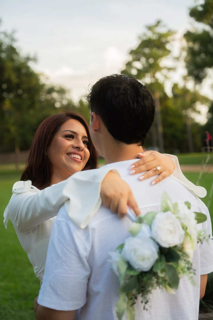 Engagement in the park — photograph 54.