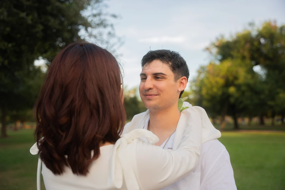 Engagement in the park — photograph 60.
