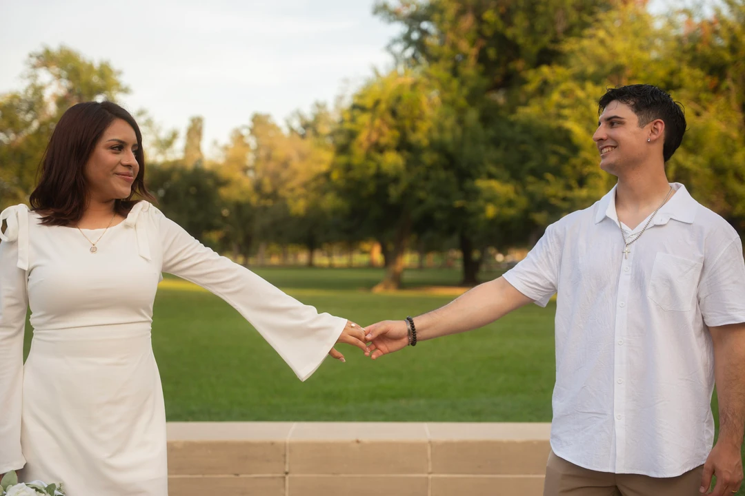 Engagement in the park — photograph 69.