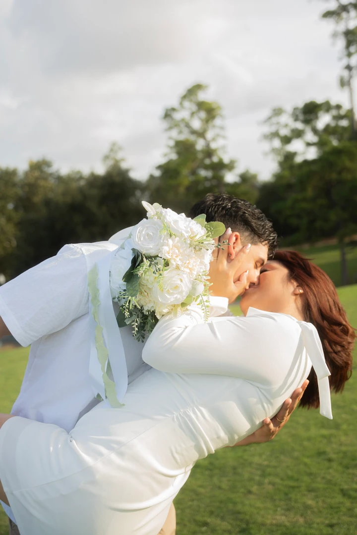 Engagement in the park — photograph 7.