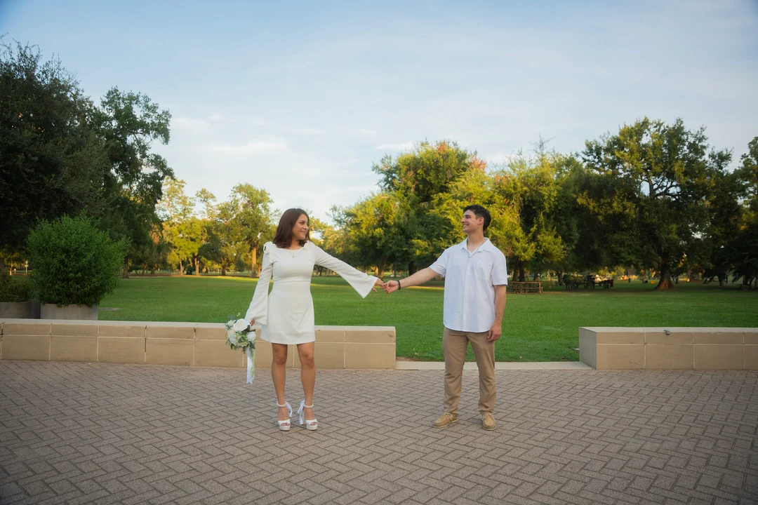 Engagement in the park — photograph 70.