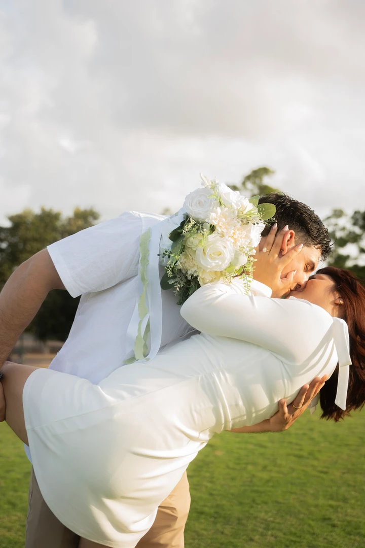 Engagement in the park — photograph 9.