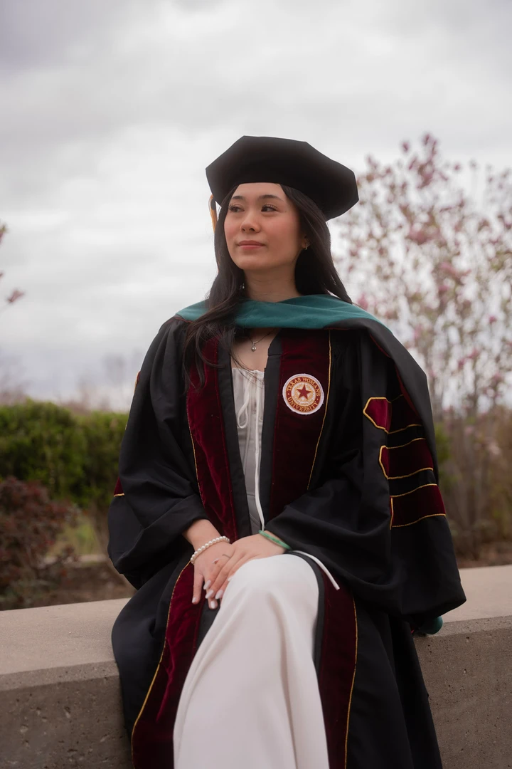 Graduation / March — photograph 10.