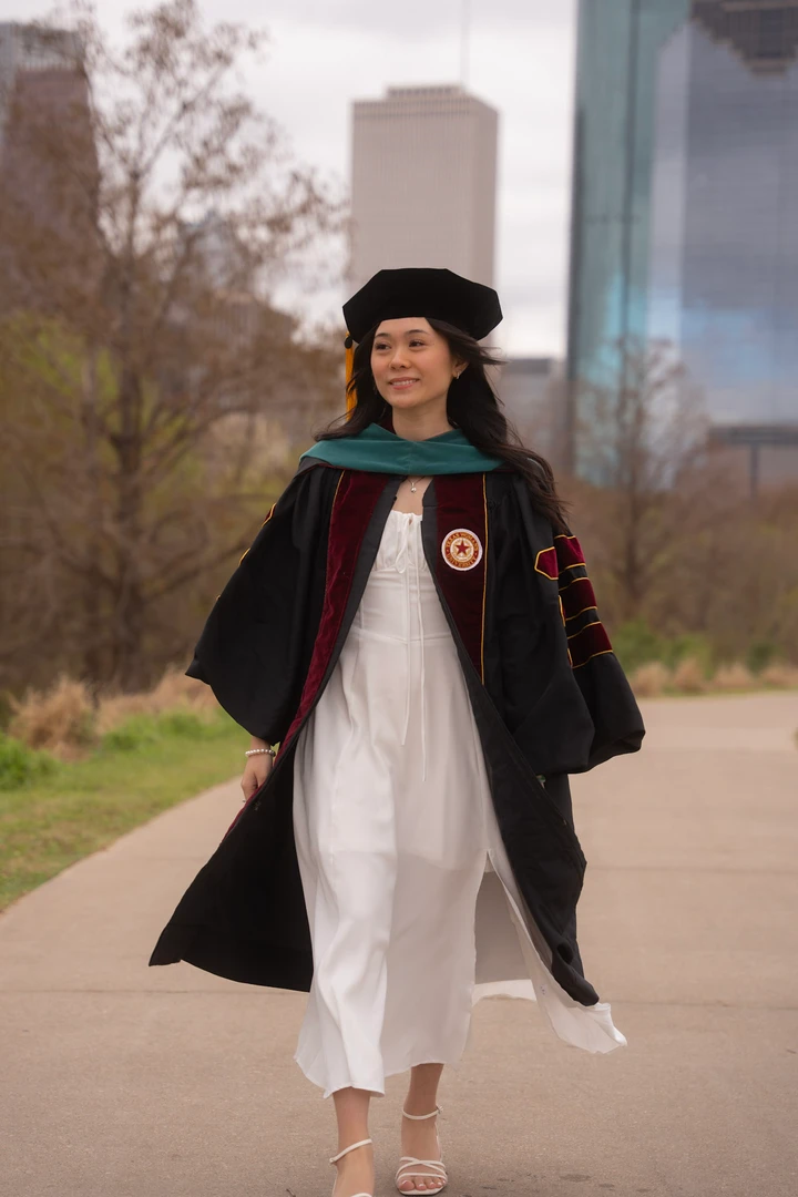 Graduation / March — photograph 20.