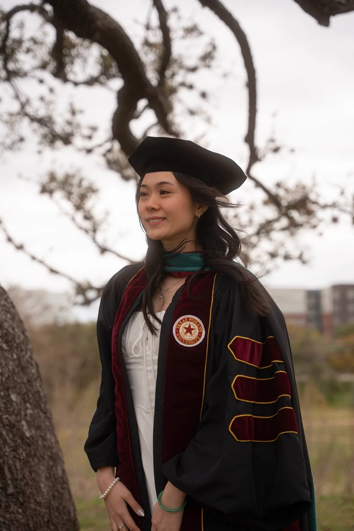 Graduation / March — photograph 3.