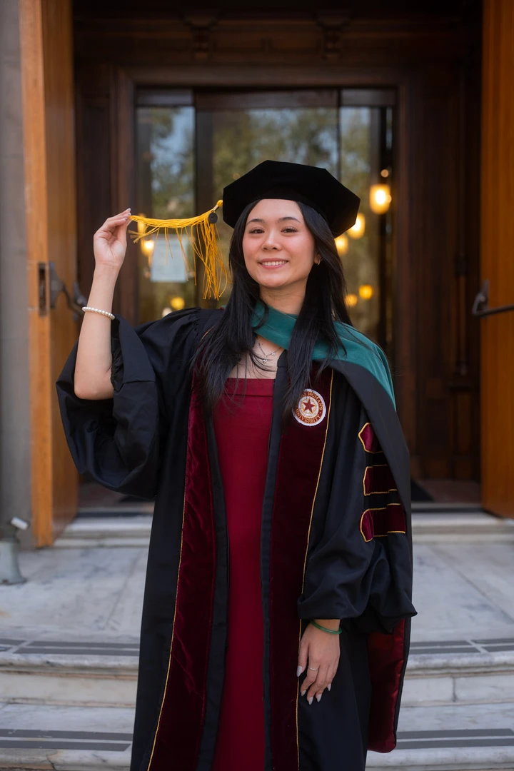 Graduation / March — photograph 40.