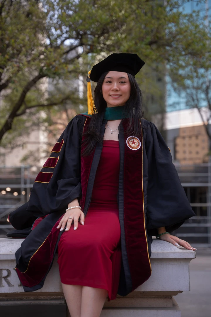 Graduation / March — photograph 41.